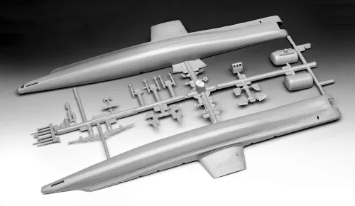 Revell U.S.S. Nautilus – 1:305 tengeralattjáró makett