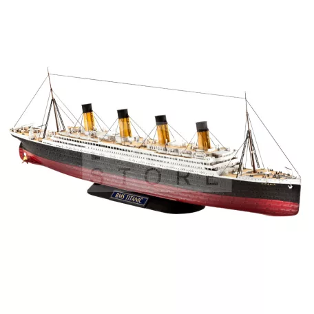 Revell - R.M.S. Titanic 1:700 hajó makett 05210R