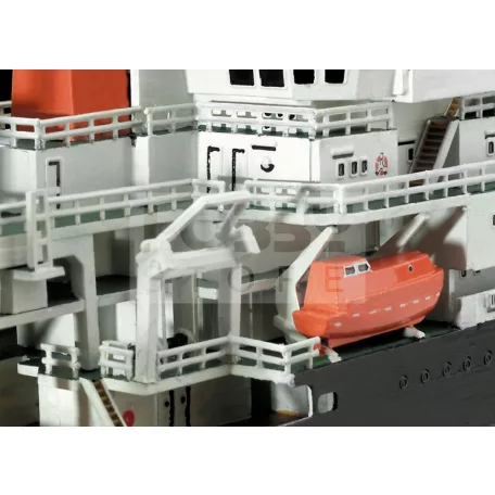 Revell German Research Vessel Meteor 1:300 hajó makett 05218R