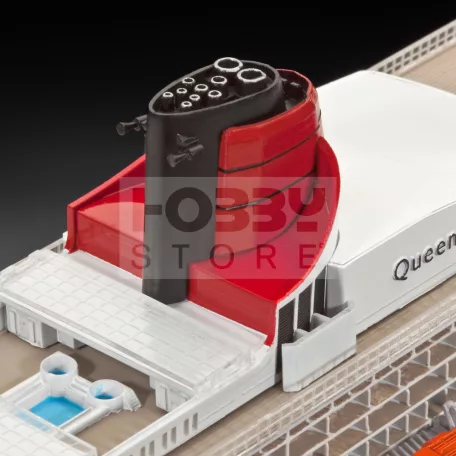 Revell Queen Mary 2 1:700 hajó makett 05231R