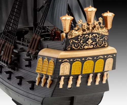 Revell Black Pearl – 1:150 vitorláshajó makett
