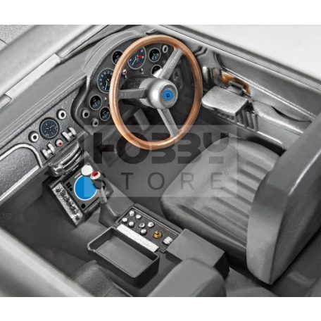 Revell Gift Set Aston Martin DB5 - James Bond 007 Goldfinger 1:24 autó makett 05653R