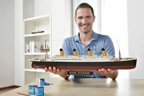 Revell Gift Set R.M.S. Titanic (100th Anniversary) – 1:400 hajó makett