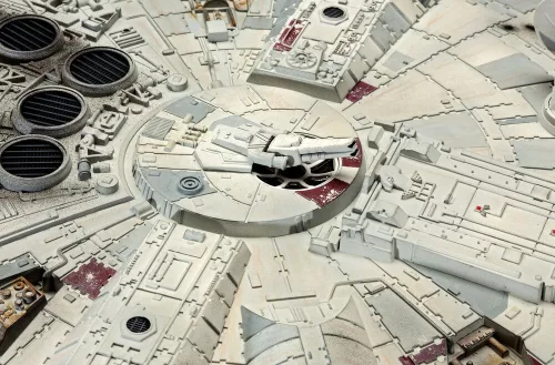 Revell Millennium Falcon – 1:72 űrhajó makett
