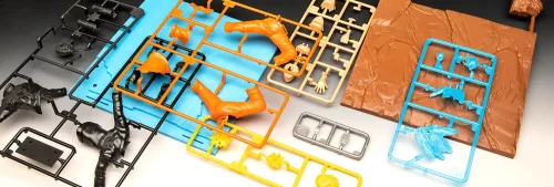 Revell Naruto – 1:16 figura makett