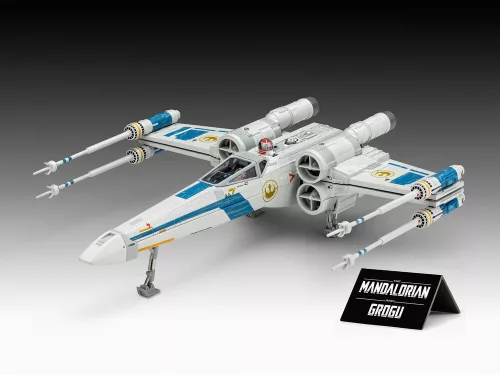 Revell The Mandalorian: New Republic X-Wing Fighter – 1:57 űrhajó makett