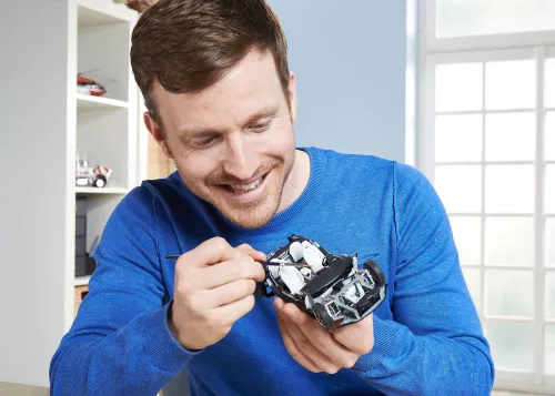 Revell BMW i8 – 1:24 autó makett