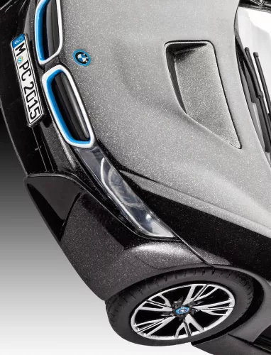 Revell BMW i8 – 1:24 autó makett