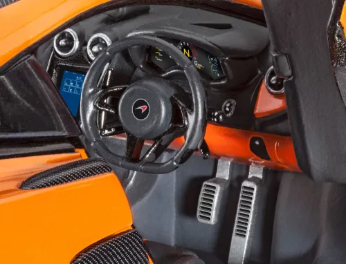 Revell McLaren 570S – 1:24 autó makett
