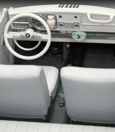 Revell VW Beetle Limousine 1968 – 1:24 autó makett