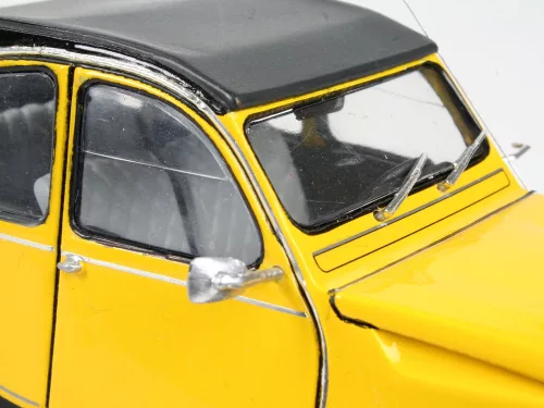 Revell Citroen 2CV Charleston – 1:24 autó makett