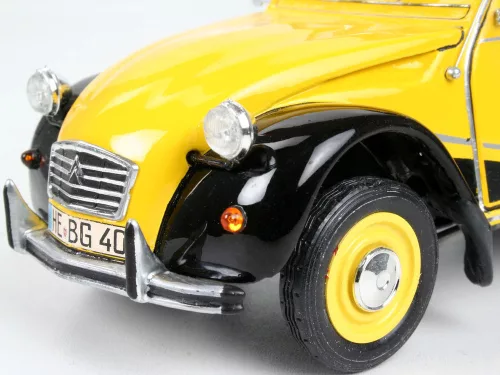 Revell Citroen 2CV Charleston – 1:24 autó makett