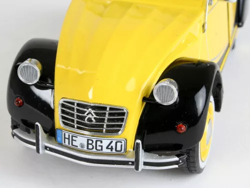 Revell Citroen 2CV Charleston – 1:24 autó makett