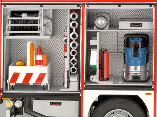 Revell MAN/Schlingmann HLF 20 VARUS 4x4 – 1:24 tűzoltóautó makett