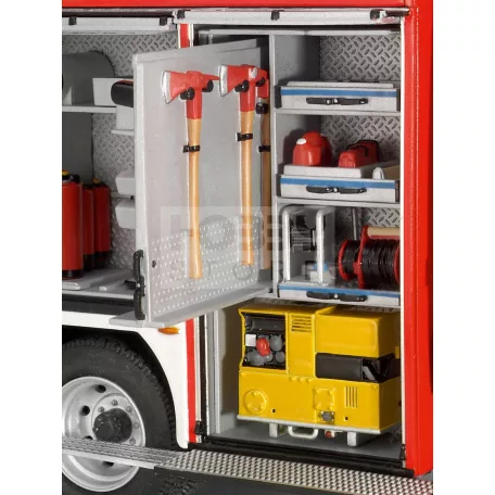 Revell Schlingmann HLF 20 VARUS 4x4 1:24 autó makett 04752R