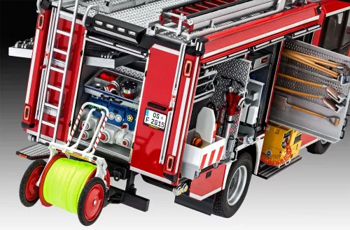 Revell MAN/Schlingmann HLF 20 VARUS 4x4 – 1:24 tűzoltóautó makett