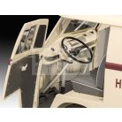 Revell VW T1 Dr. Oetker 1:24 autó makett 07677R