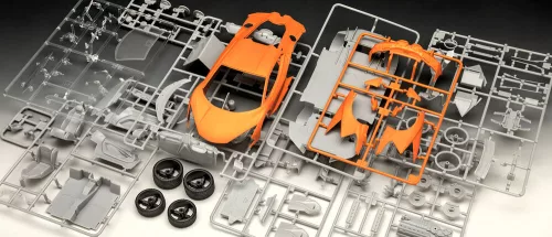 Revell Lamborghini Revuelto – 1:24 versenyautó makett
