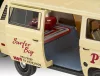 Revell Stranger Things VW T3 Bus Surfer Boy – 1:25 kisbusz makett
