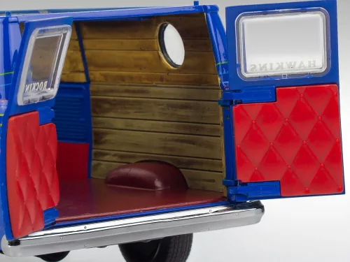 Revell Car Stranger Things – 1:25 autó makett