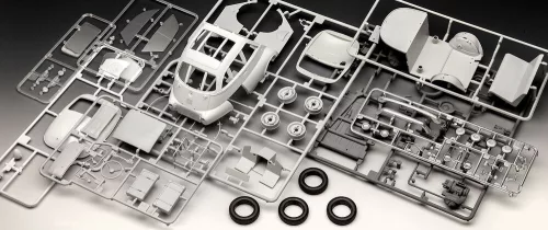 Revell BMW Isetta 250 (70th Anniversary Exclusive Edition) – 1:16 autó makett