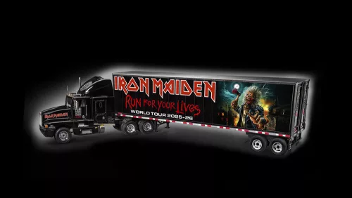 Revell Tour Truck Iron Maiden (50th Anniversary) – 1:32 kamion makett