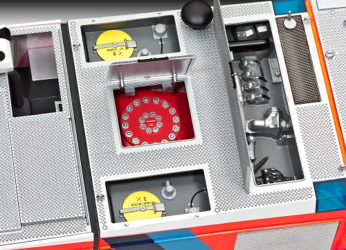 Revell GFLF Simba 8x8 – 1:24 tűzoltóautó makett