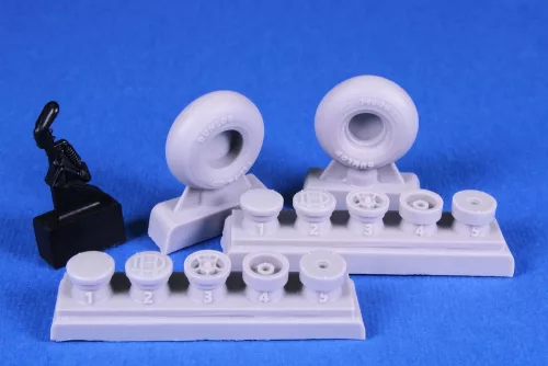 CMK DH.82 Tiger Moth Mainwheels and Tailskid (ICM kit) - főfutókerekek és farokcsúszó