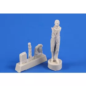   CMK US pilot with full pressure suit (for SR-71, U-2 and other planes) – figura makett