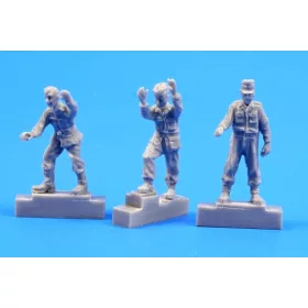  CMK German A4/V2 missile launch platform personnel,WW II (3 Figures) – figura makett