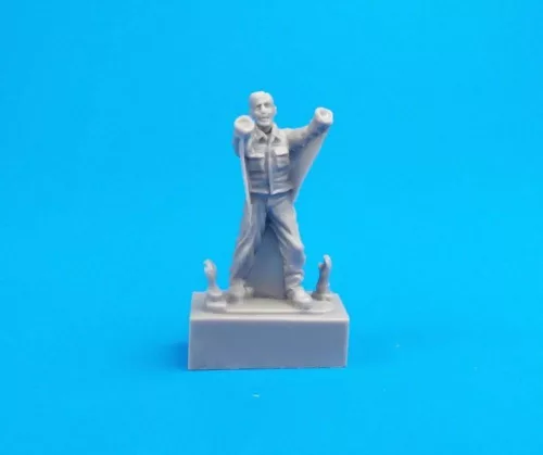 CMK Two French Pilots and a Mechanic – figura makett