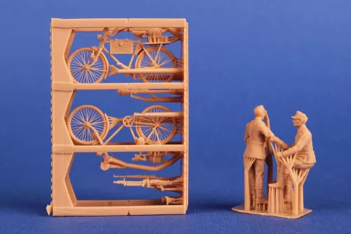 CMK Wehrmacht Soldiers with Military Bicycles – 1:72 figura makett