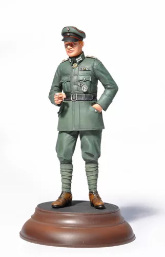 MiniArt Ernst Udet. WW1 Flying Ace – 1:16 figura makett