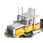 Revell '78 Chevy Bison 1:32 kamion makett 17471R