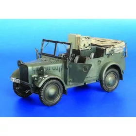 Plus Model Kfz. 2 Stoewer Funkwagen – járműmakett