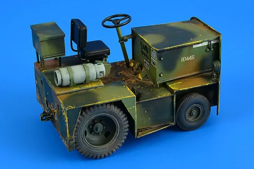 Aerobonus United Tractor G40C TOW Tractor (LPG) – földi kiszolgáló eszköz makett