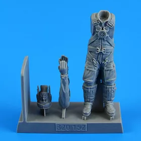   Aerobonus Luftwaffe WWII Pilot with a parachute – figura makett