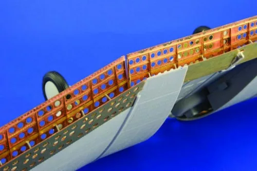 Eduard Accessories SBD Dauntless landing flaps für Trumpeter Bausatz - fékszárnyak