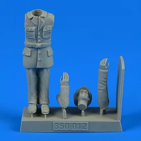   Aerobonus Kriegsmarine WWII Ceremony-Officer for German schnellboats,German Human Torpedoes – 1:35 figura (350012) makett