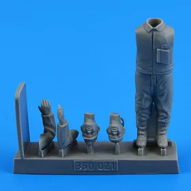   Aerobonus Japanese WWII suicide sailor for the Japanese Suicide Craft Kaiten II – figura makett