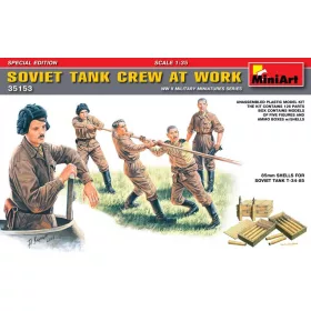   MiniArt Soviet Tank Crew at Work. Special Edition – 1:35 figura makett