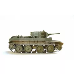 Zvezda BT-7 Soviet Tank with Crew makett 1:35 (3545Z)