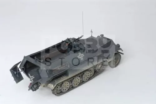 Zvezda Hanomag Sd.Kfz. - 251/1 Ausf B German personnel carrier makett 1:35 (3572Z)