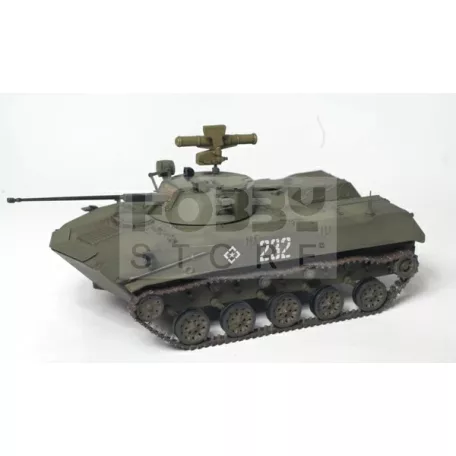 Zvezda - BMD-2 Russian airborne fighting vehicle makett 1:35 (3577Z)