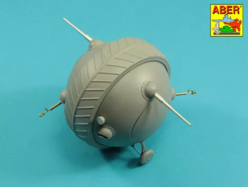 Aber Models szovjet Sharotank gömbharckocsi – fegyverzet: 2×37 mm-es löveg és 2×12,7 mm-es DShK M36 géppuska