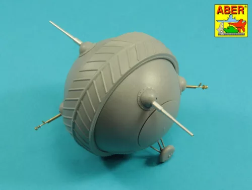 Aber Models szovjet Sharotank gömbharckocsi – fegyverzet: 2×37 mm-es löveg és 2×12,7 mm-es DShK M36 géppuska