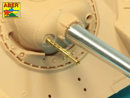 Aber Models Armament for Soviet SU-122-54: 1x122 mm D-49 gun barrel, 1x14,5 mm KPVT - fegyverzetkészlet: 122 mm-es D-49 lövegcső és 14,5 mm-es KPVT géppuskacső