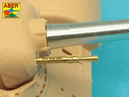 Aber Models Armament for Soviet SU-122-54: 1x122 mm D-49 gun barrel, 1x14,5 mm KPVT - fegyverzetkészlet: 122 mm-es D-49 lövegcső és 14,5 mm-es KPVT géppuskacső