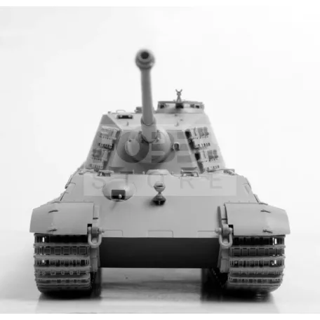 Zvezda King Tiger Ausf. B /Henschel Turret/ German Heavy Tank makett 1:35 (3601Z)