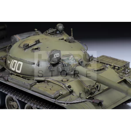 Zvezda T-62 Soviet Main Battle Tank makett 1:35 (3622Z)
